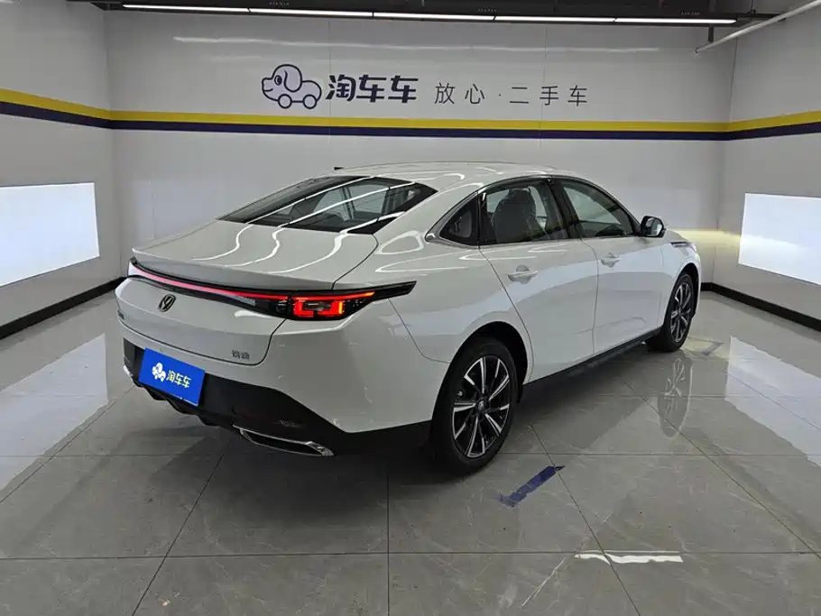 Changan Eado 2026 2025 Blue Whale 1.5T 500Bar Premium
