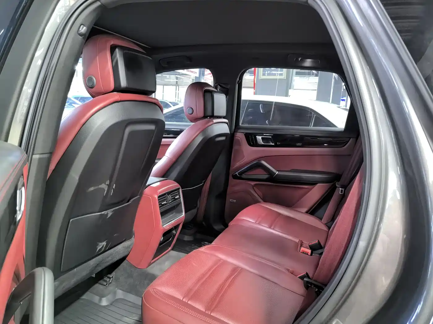 Porsche Cayenne New Energy 2019 Cayenne E-Hybrid 2.0T фото 9