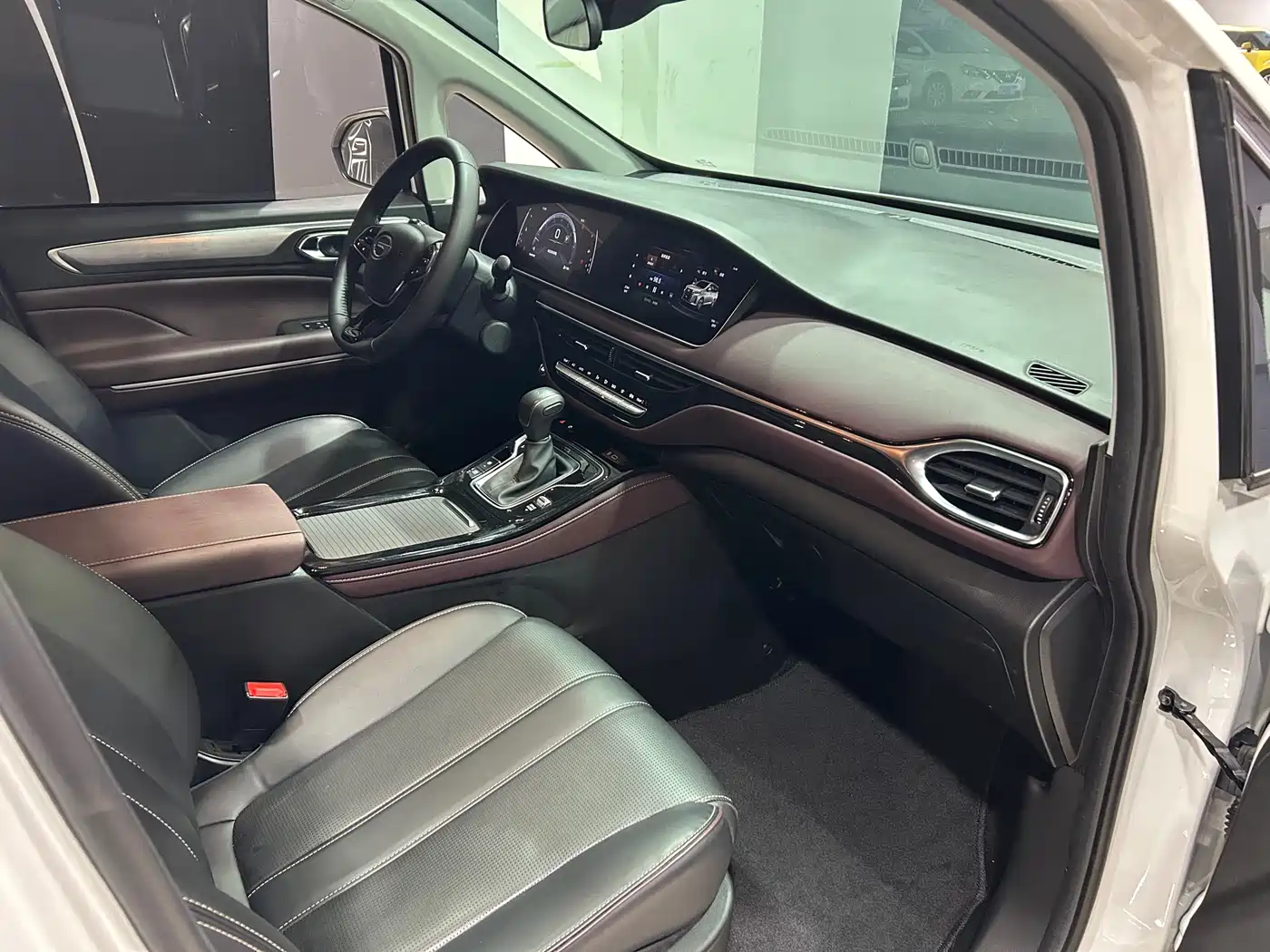GAC Trumpchi Trumpchi M6 2023 PRO 270T DCT Luxury Edition фото 7