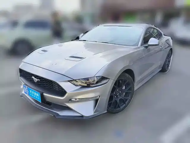 Ford Mustang 2019 2.3L EcoBoost — фото 1
