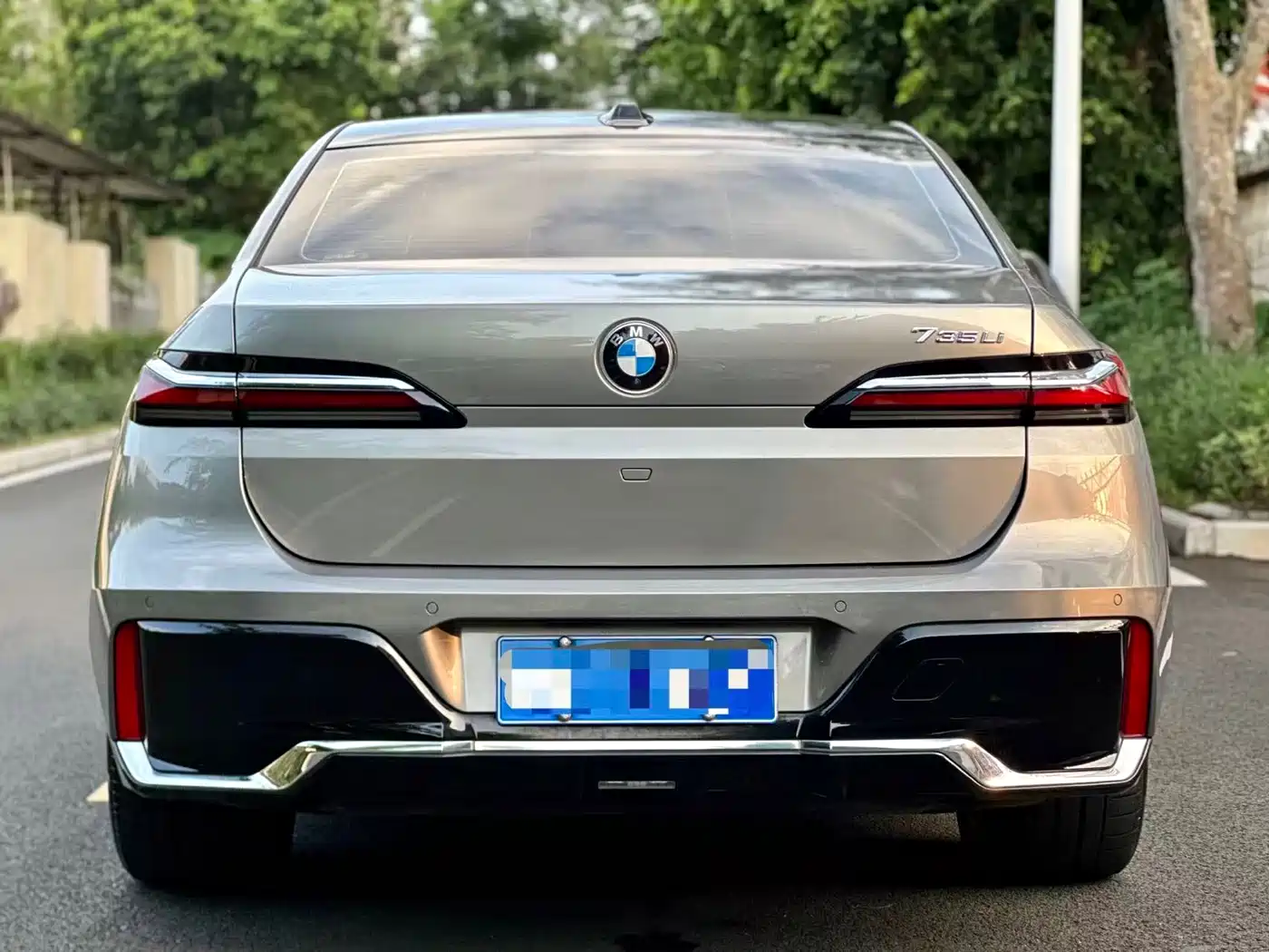 BMW 7 Series 2023 Model 735Li M Sport Package фото 9