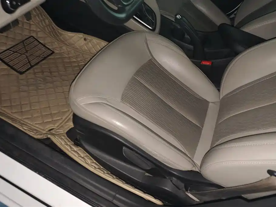 Buick Excelle 2016 15N Automatic Elite фото 9