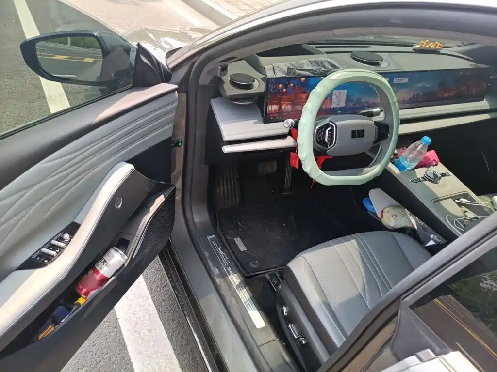 Geely Galaxy Galaxy E8 2024 2024 665km RWD Starship Voyager Edition