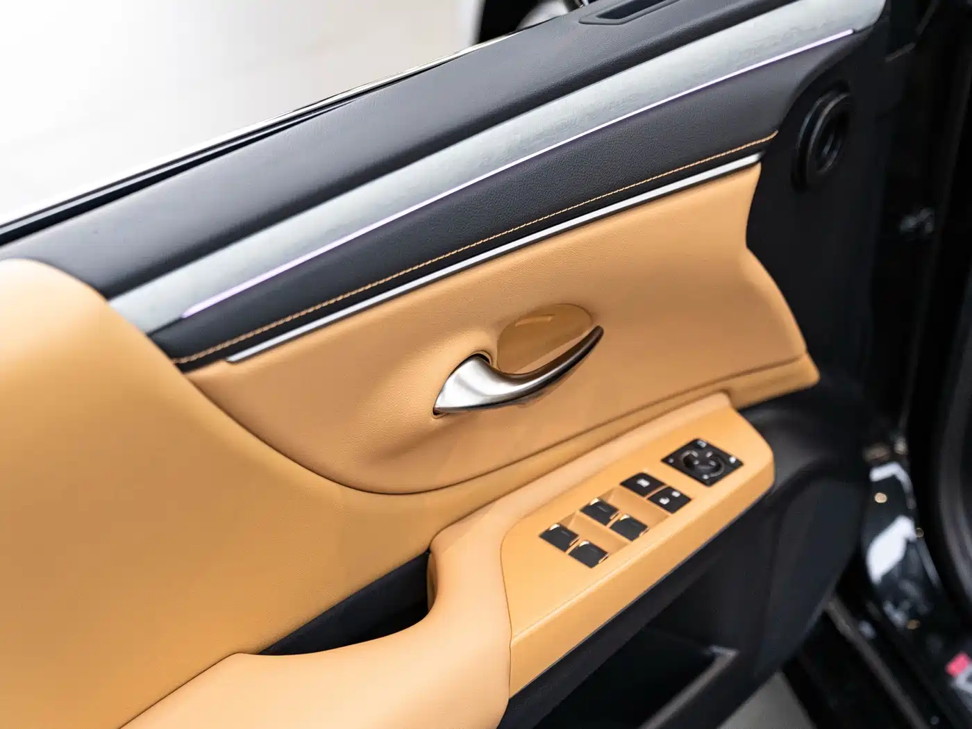 Lexus ES 2025 2025 300h Ultimate Edition