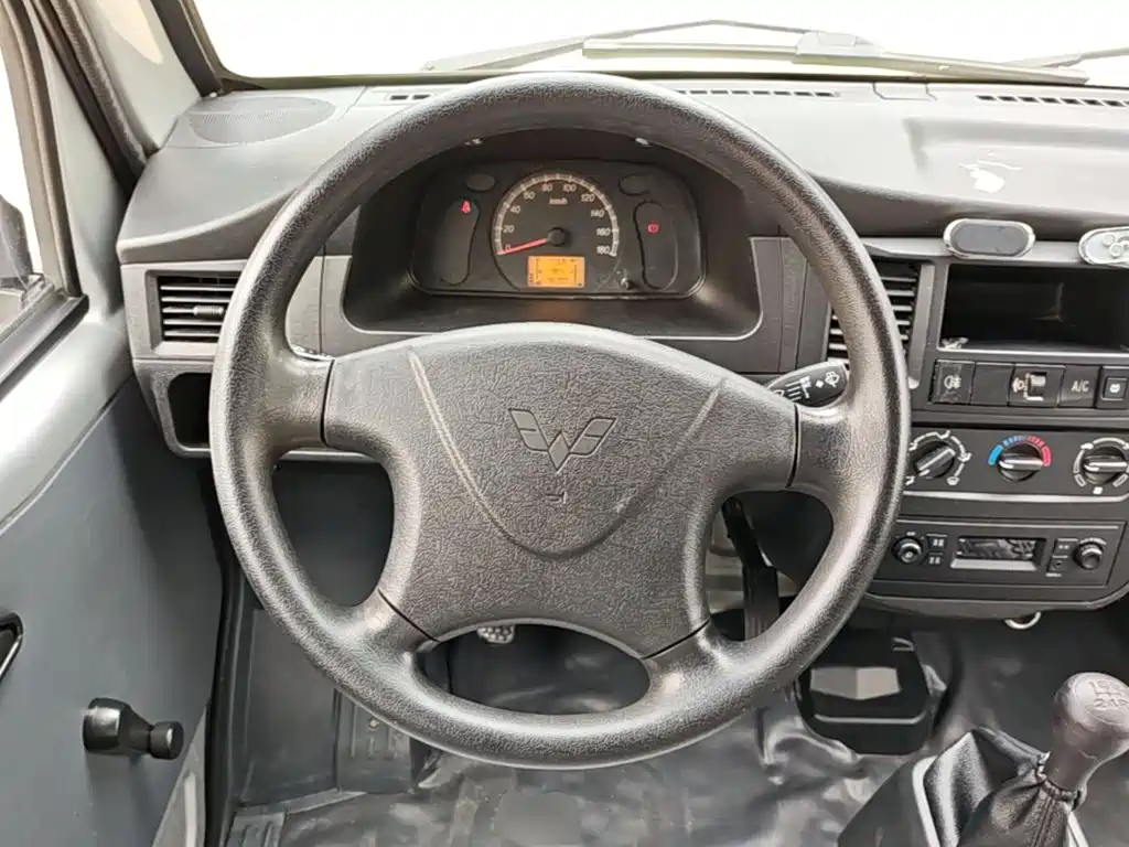 Wuling Motors Wuling Zhiguang 2023 2023 1.5L Utility 5/7-seater