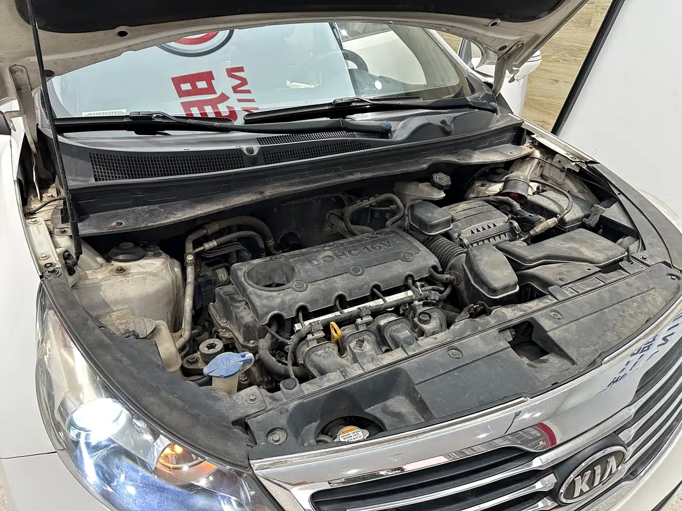 Kia Sportage 2011 2.0L Automatic 2WD GLS фото 9