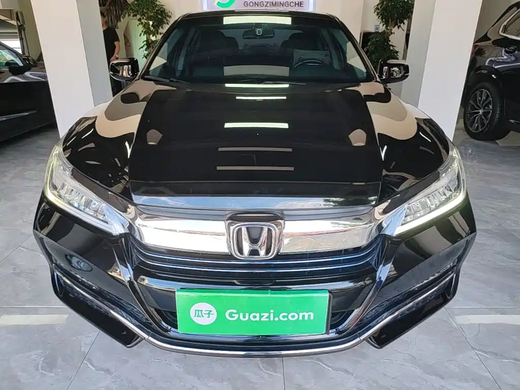 Фото 3 - Honda Accord