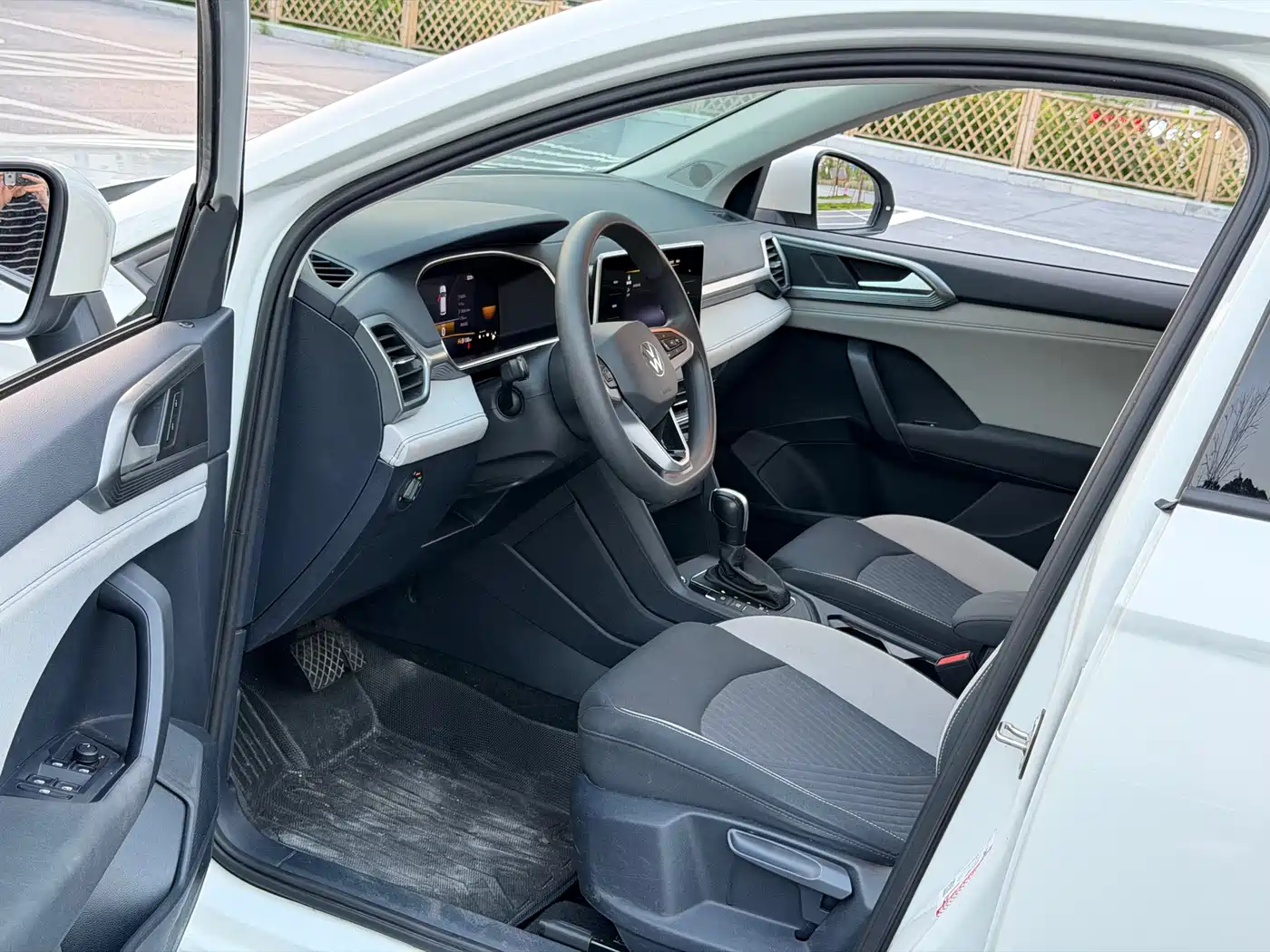 Volkswagen Tharu 2024 300TSI 2WD New Moon Edition фото 7