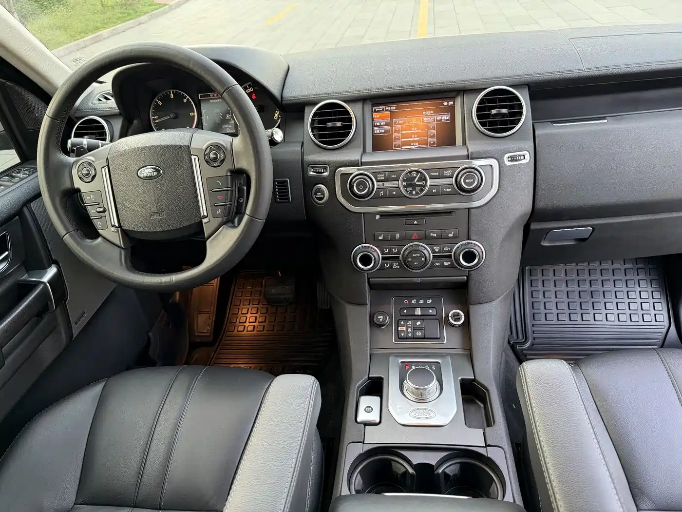 Land Rover Discovery 2015 3.0 SDV6 HSE Diesel фото 20