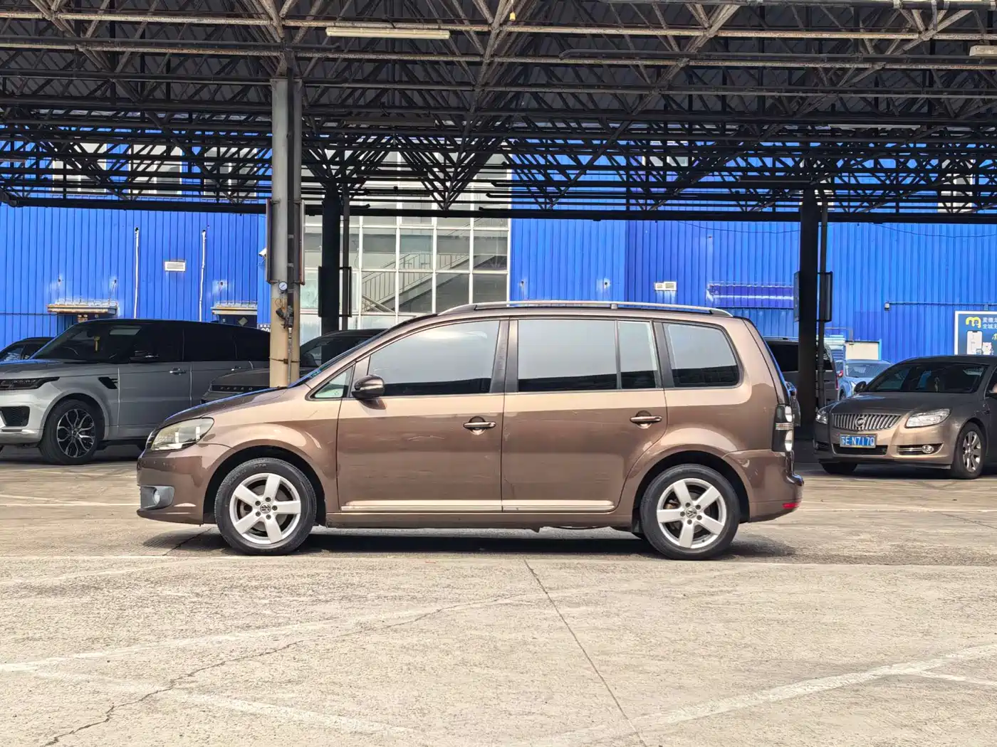 Volkswagen Touran 2013 1.4T DSG Comfort 5-seater фото 2