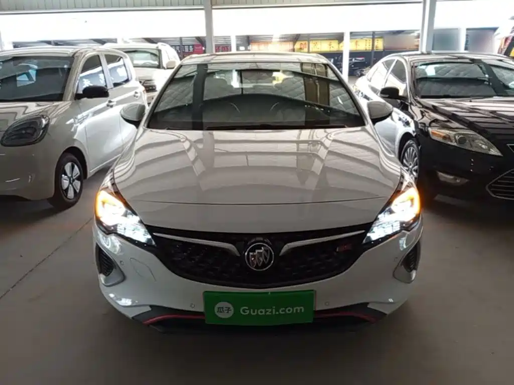 Фото 3 - Buick Verano