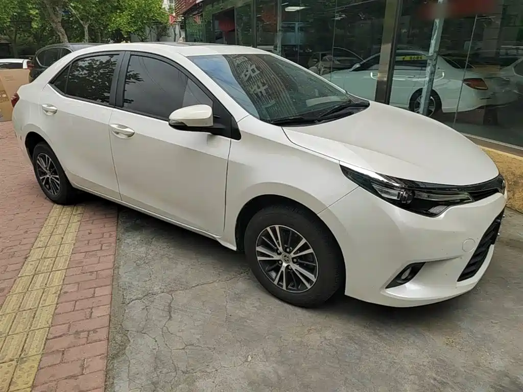 Toyota Levin 2014 1.6G CVT Elite Edition фото 4