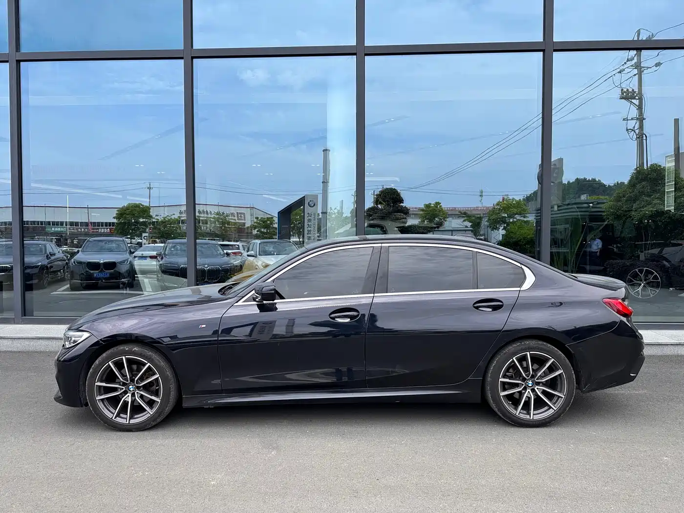 BMW 3 Series 2021 320Li M Sport Package фото 3
