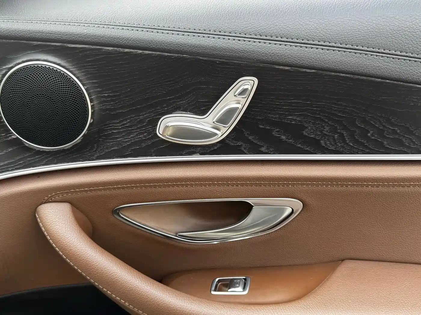 Mercedes-Benz E-Class 2016 E 200 L Sport Type фото 10