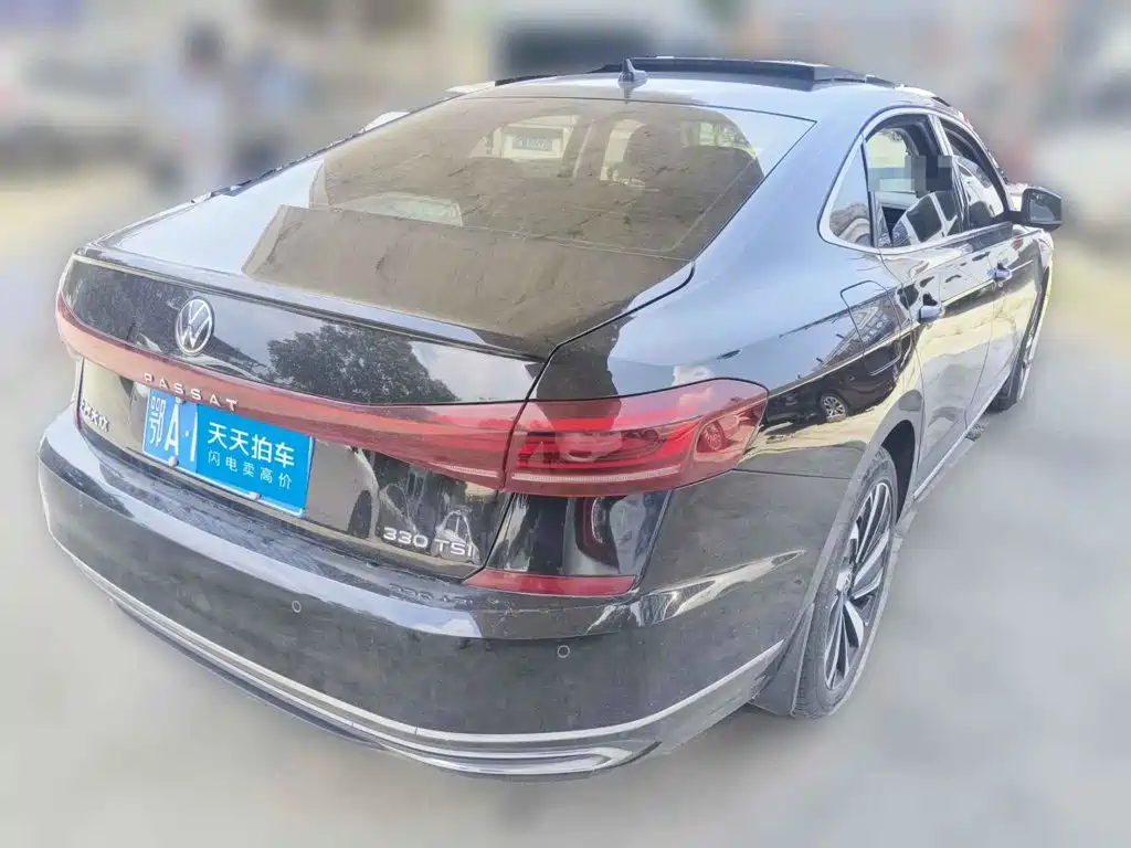 Фото 2 - Volkswagen Passat