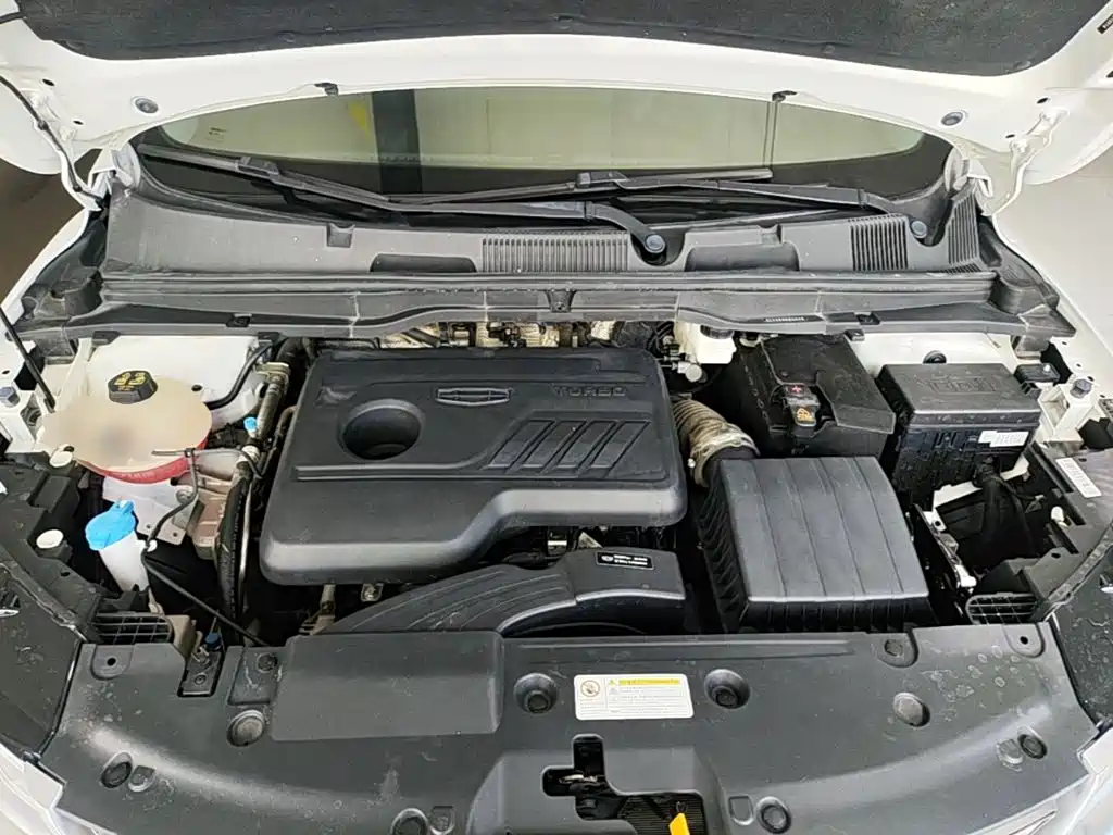 Фото 20 - Geely Coolray