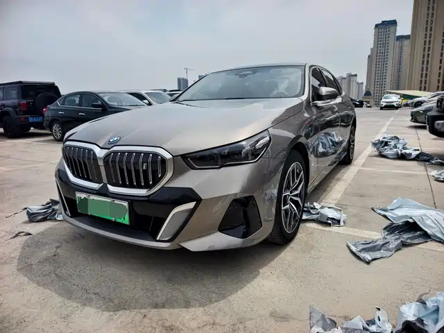 BMW i5 2024