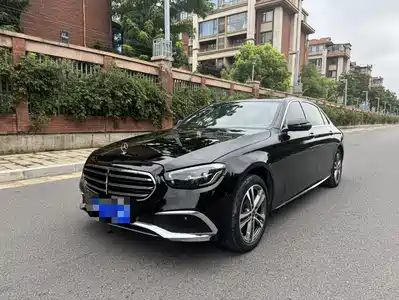 Mercedes-Benz E