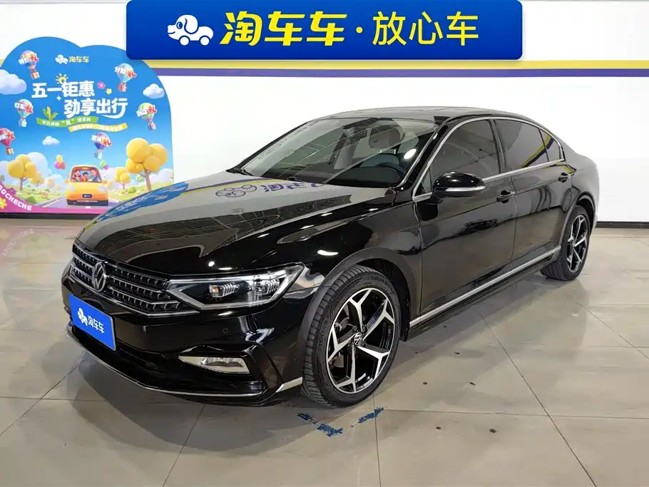 Volkswagen Magotan 2023 2 Million Units Anniversary Edition 330TSI DSG Leading Type