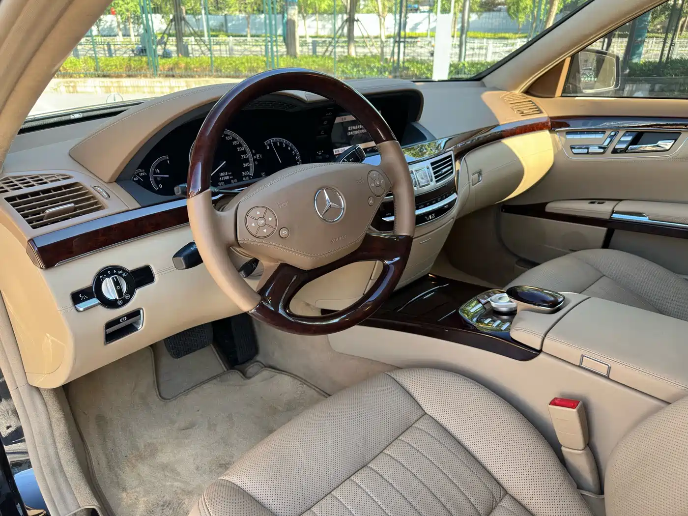 Mercedes-Benz S-Class 2010 2010 S 600 L