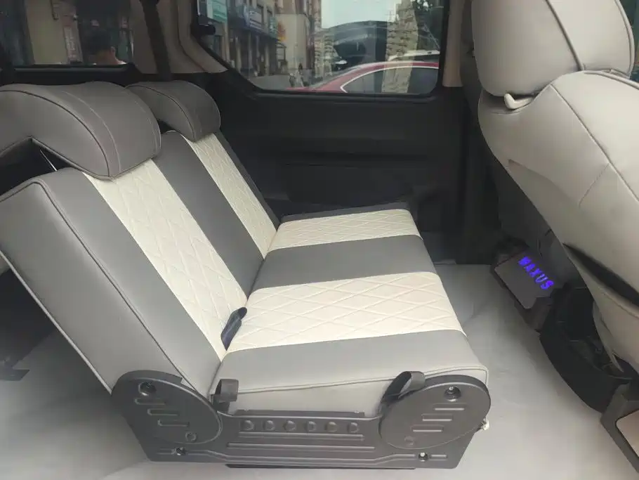 SAIC Maxus Maxus G10 2020 2021 2.0T Automatic Smart Edition Gasoline 7-Seater