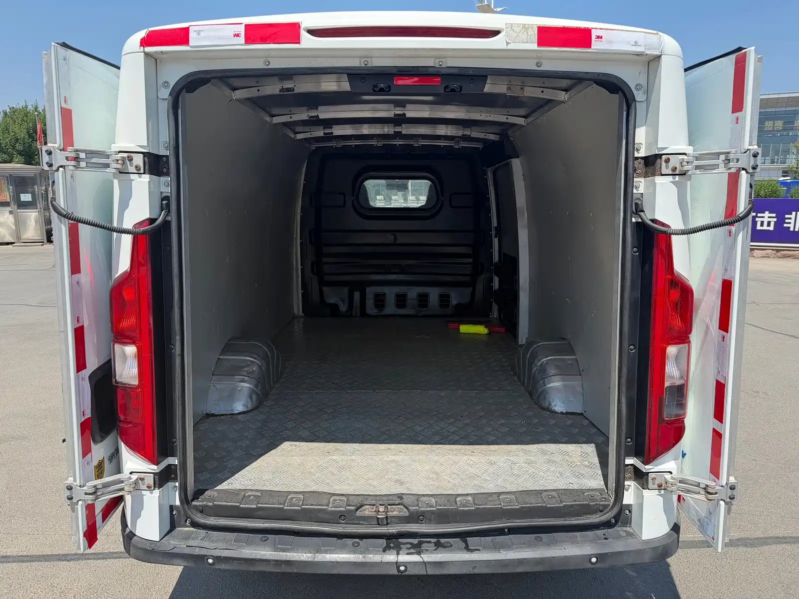 Фото 9 - Karry Dolphin EV