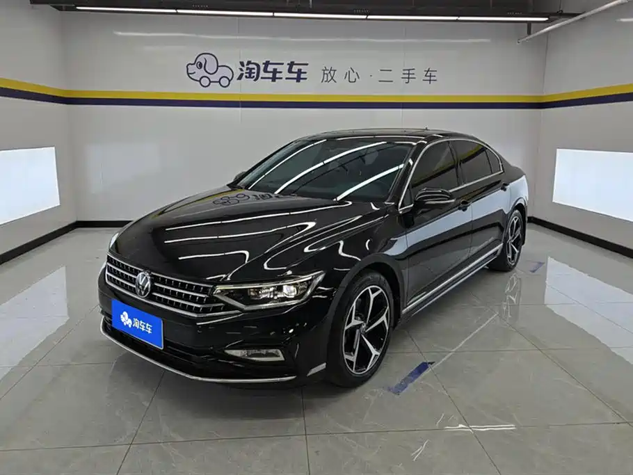 Volkswagen Magotan 2023 2 Million Units Anniversary Edition 330TSI DSG Leading Type