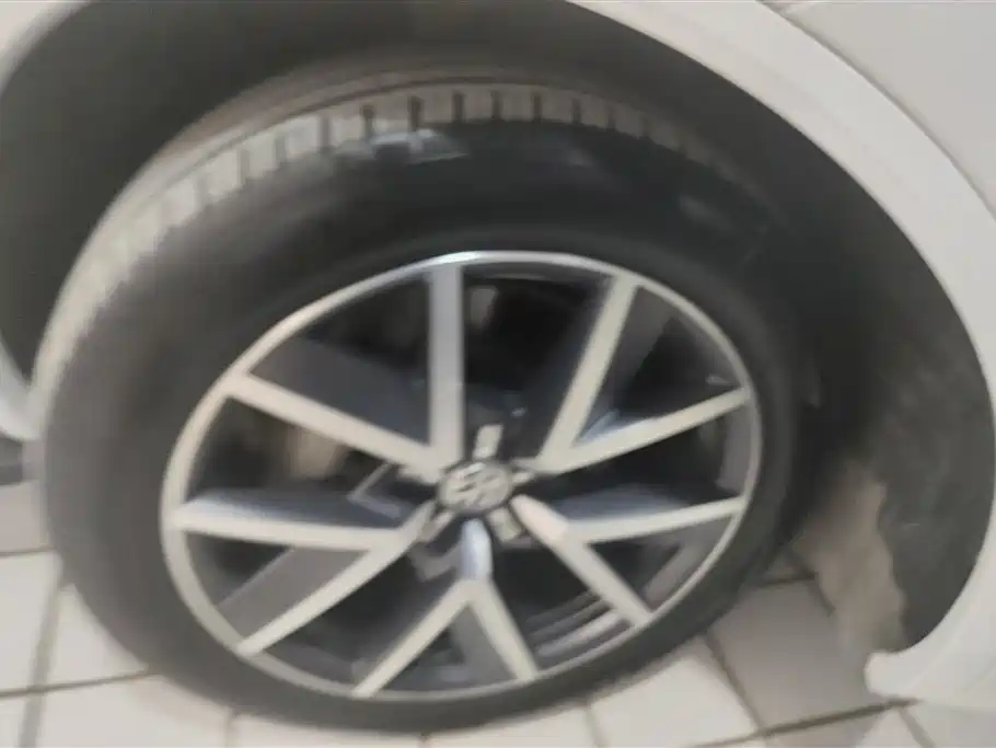 Volkswagen Touareg 2020 3.0TSI Enjoyment Edition China VI фото 6