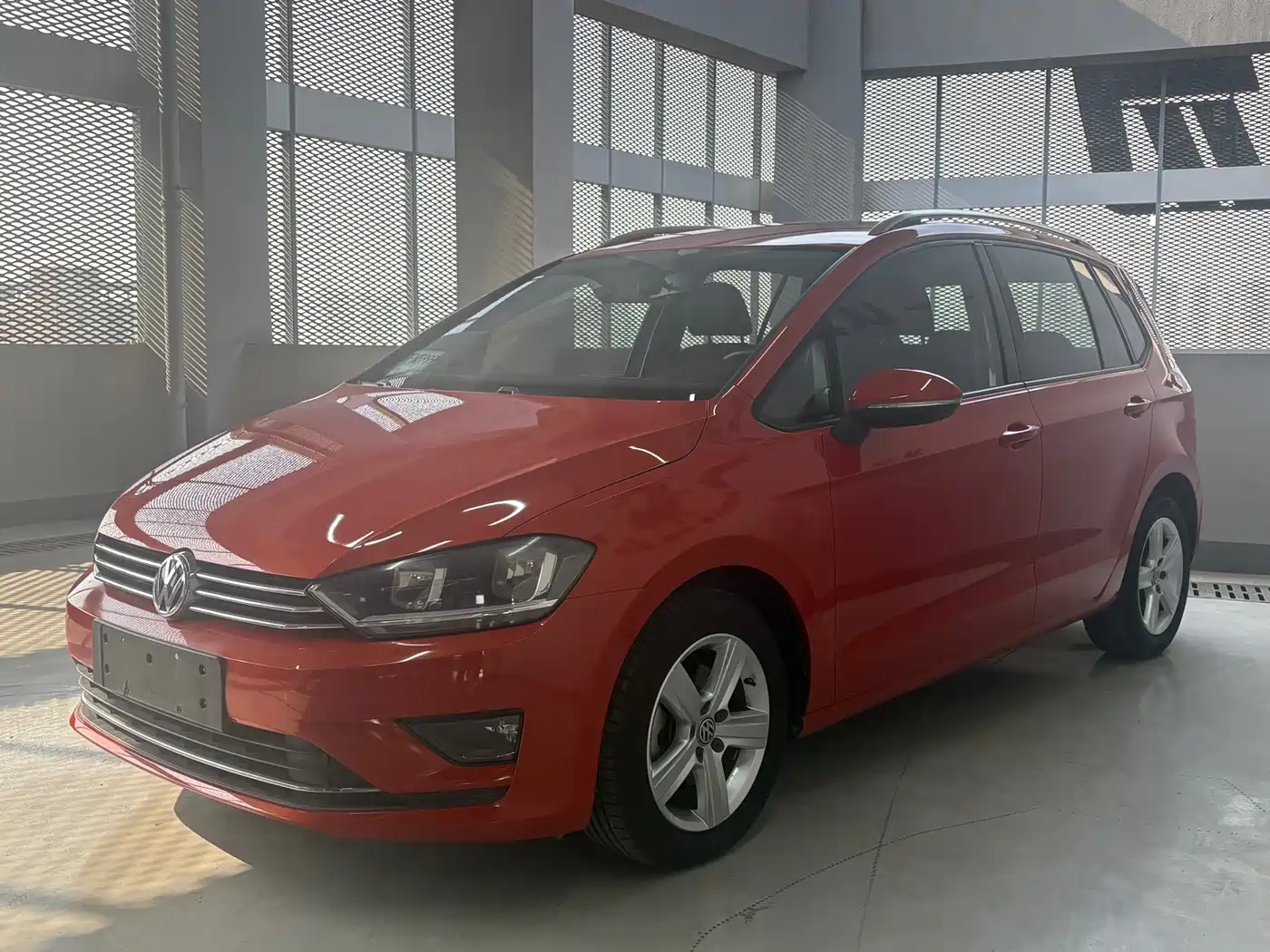 Volkswagen Golf Sportsvan 2016 1.6L Automatic Comfort фото 2