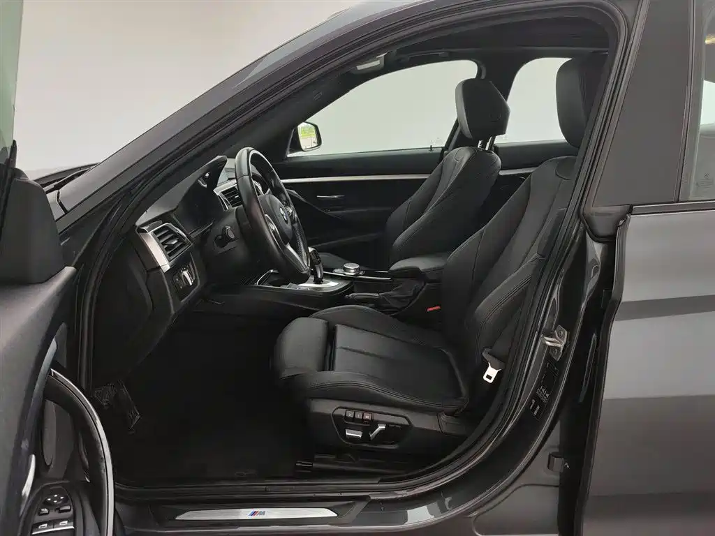 BMW 3 Series GT 2020 320i M Sport Package фото 10