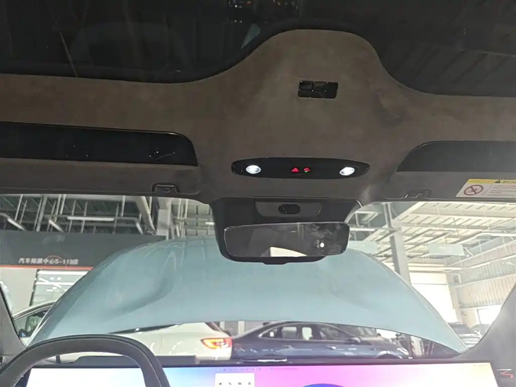 Geely Galaxy Galaxy E8 2025 620km AWD Starship LiDAR Smart Drive Edition фото 18