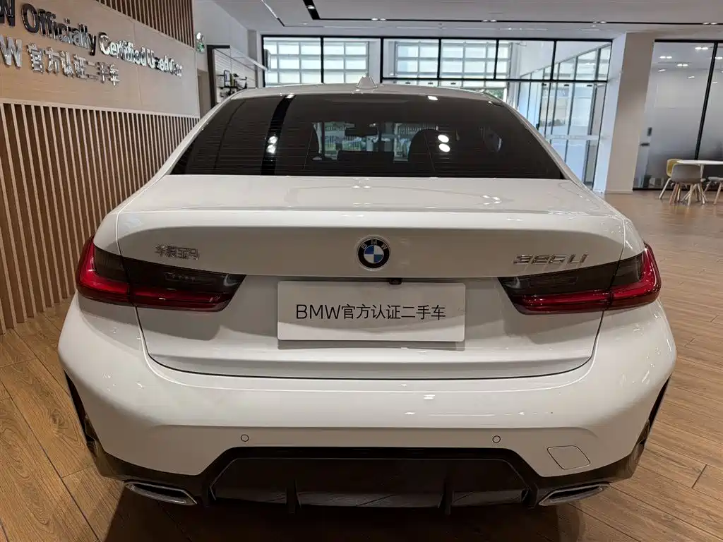 BMW 3 Series 2025 325Li M Sport Package фото 9