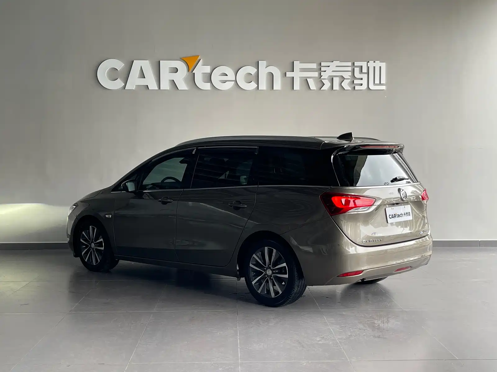 Фото 6 - Buick GL6