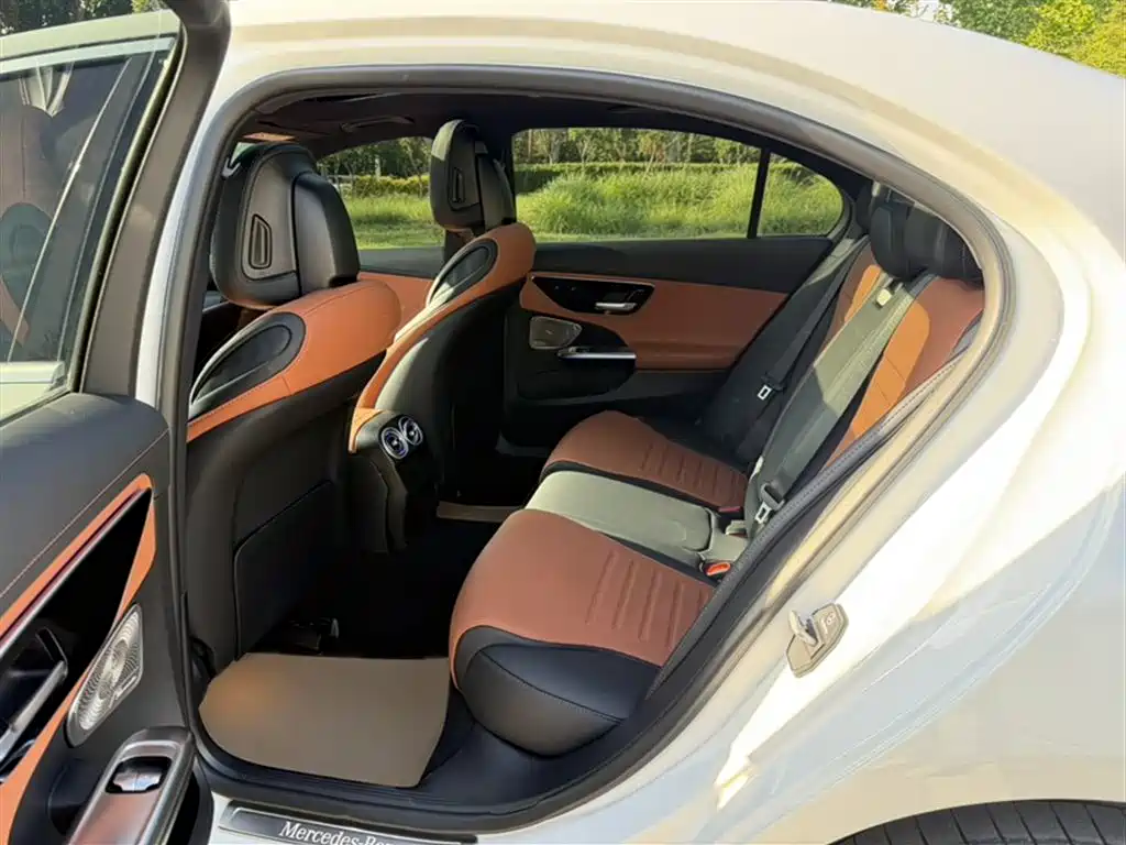 Mercedes-Benz C-Class 2025 Facelift C 260 L Sport Edition фото 16