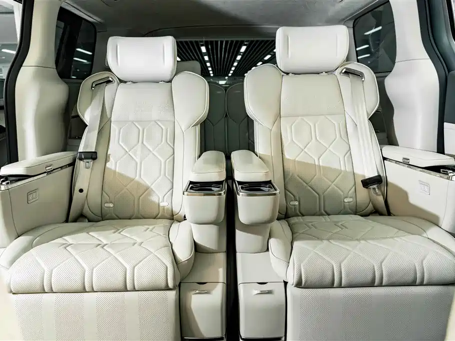 Volvo EM90 2025 2025 Ultra Six-Seater