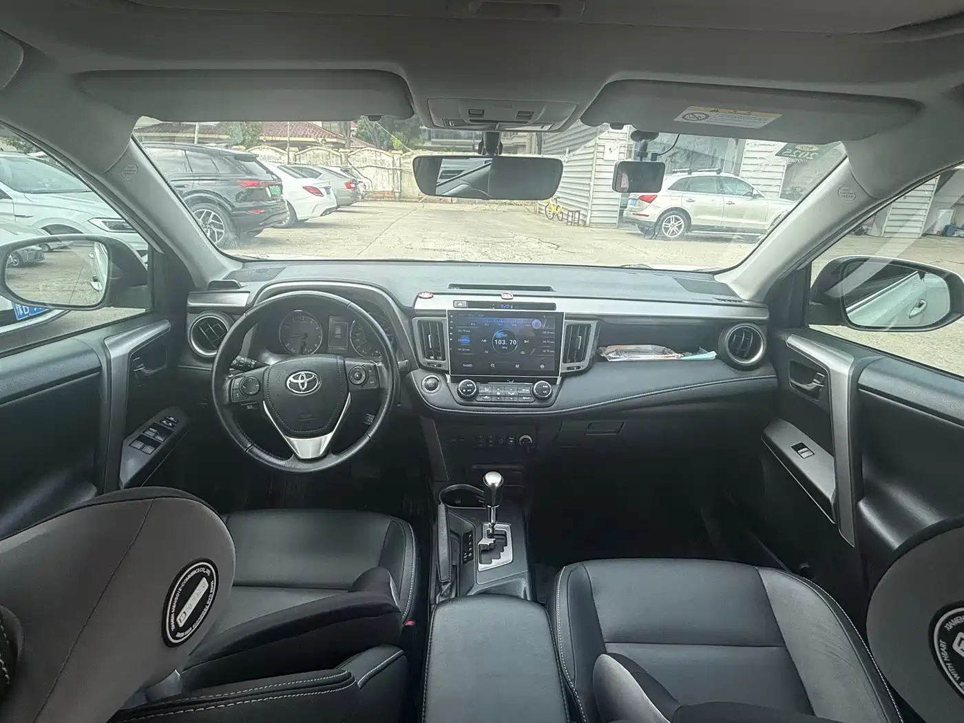 Toyota RAV4 Rongfang 2016 2.0L CVT 2WD Smart (China V) фото 8