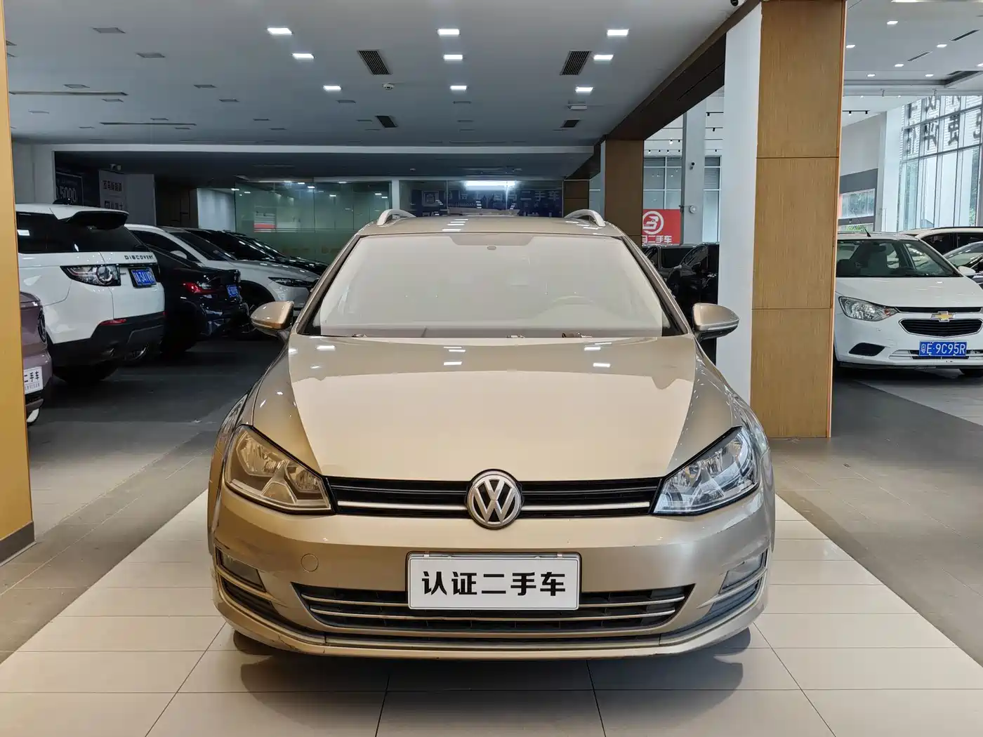 Volkswagen Golf 2015 1.6L Automatic Fashion фото 3