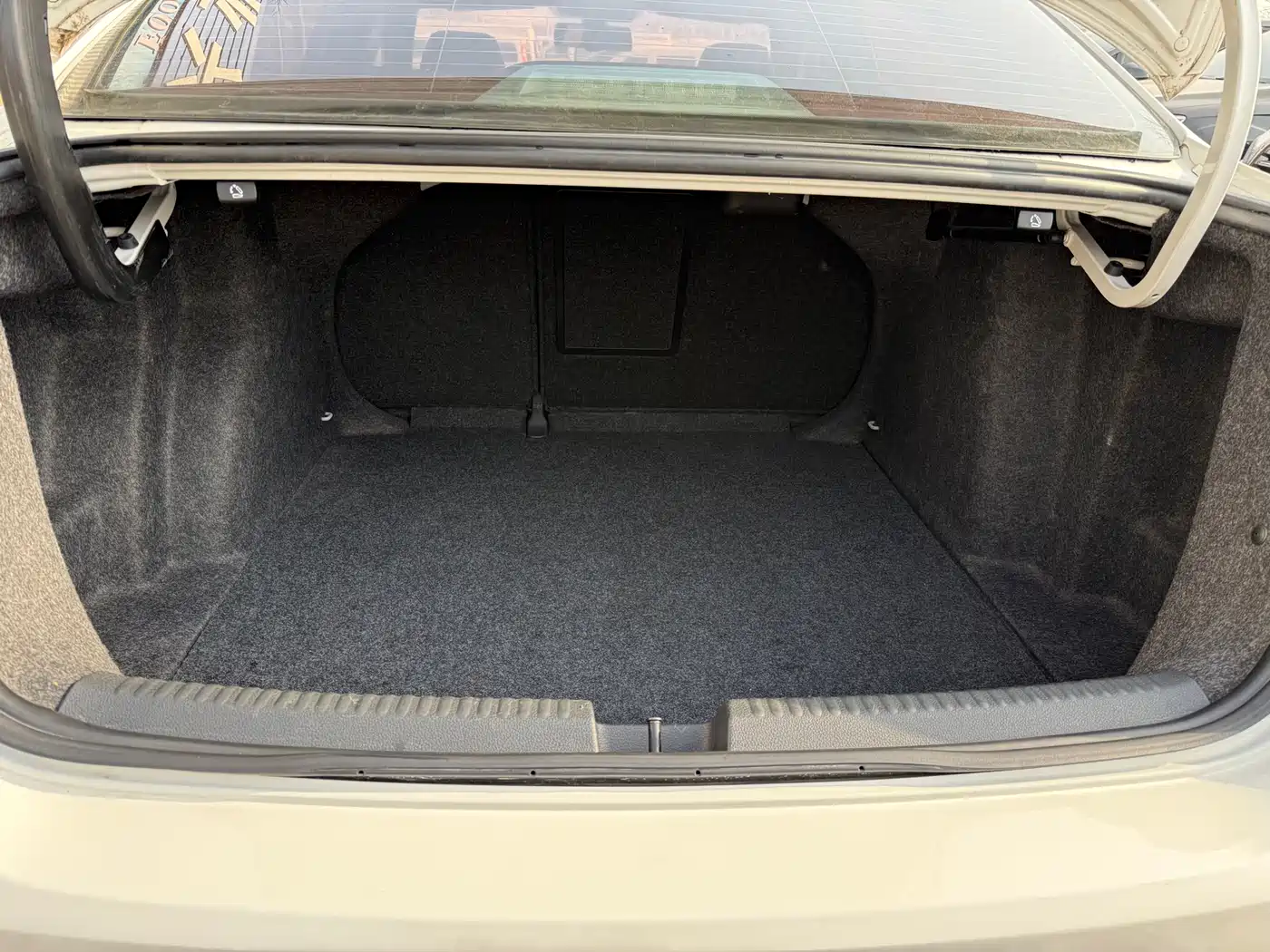 Volkswagen Sagitar 2013 2.0TSI GLI фото 32