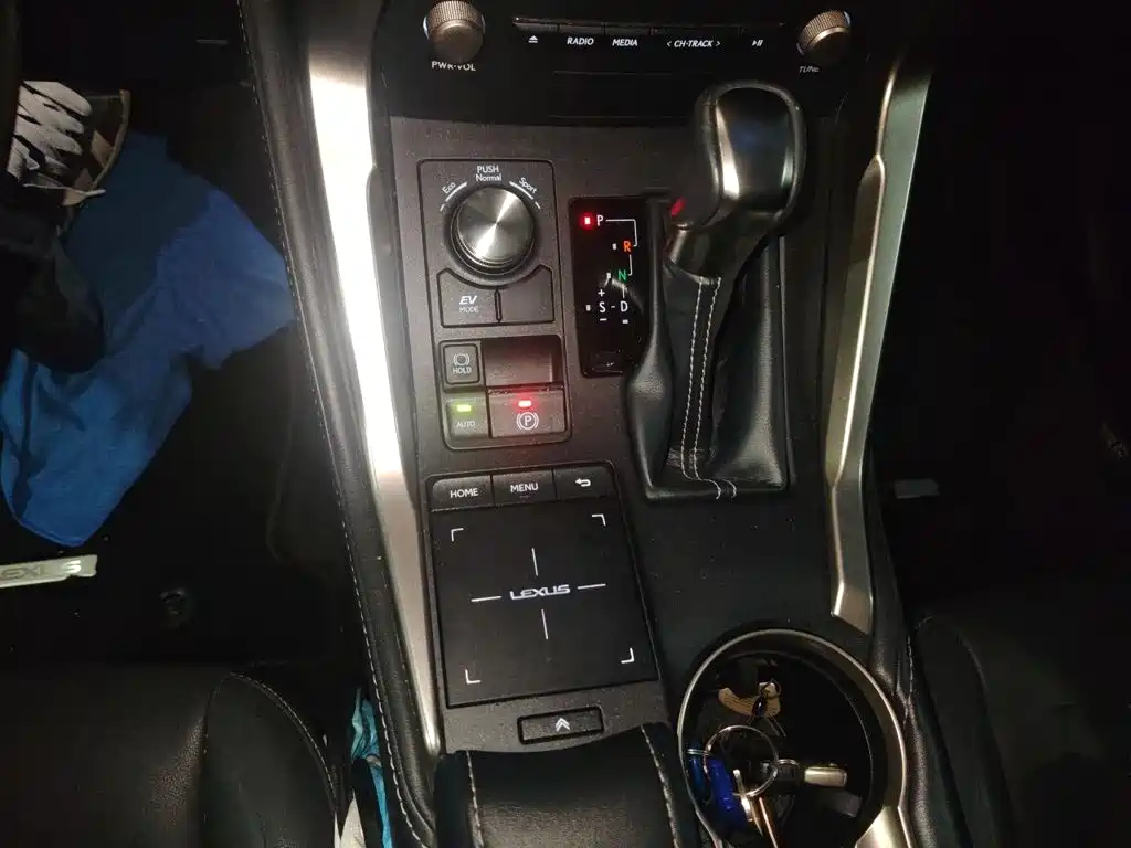 Фото 7 - Lexus NX