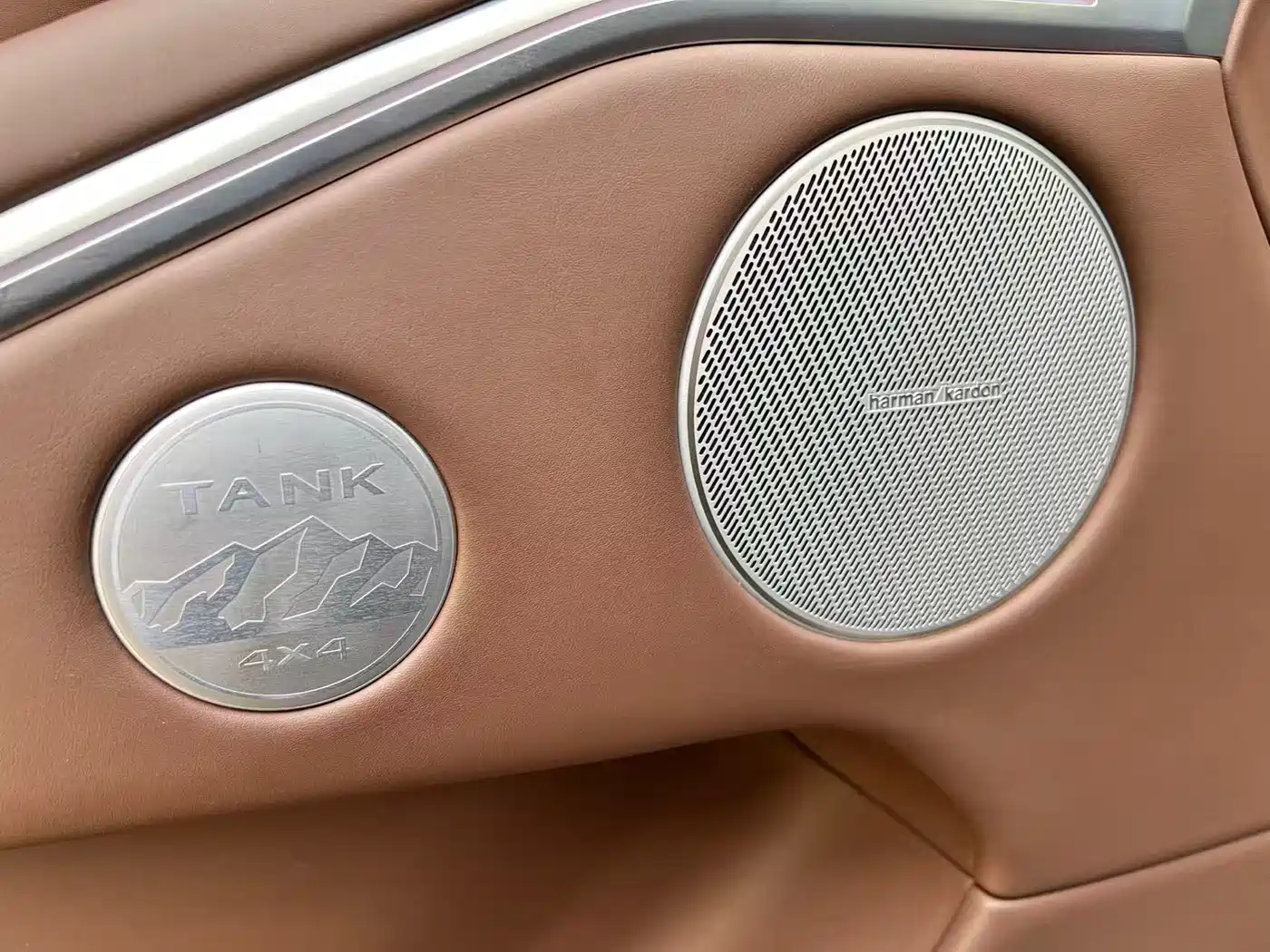 TANK TANK 700 NEW ENERGY