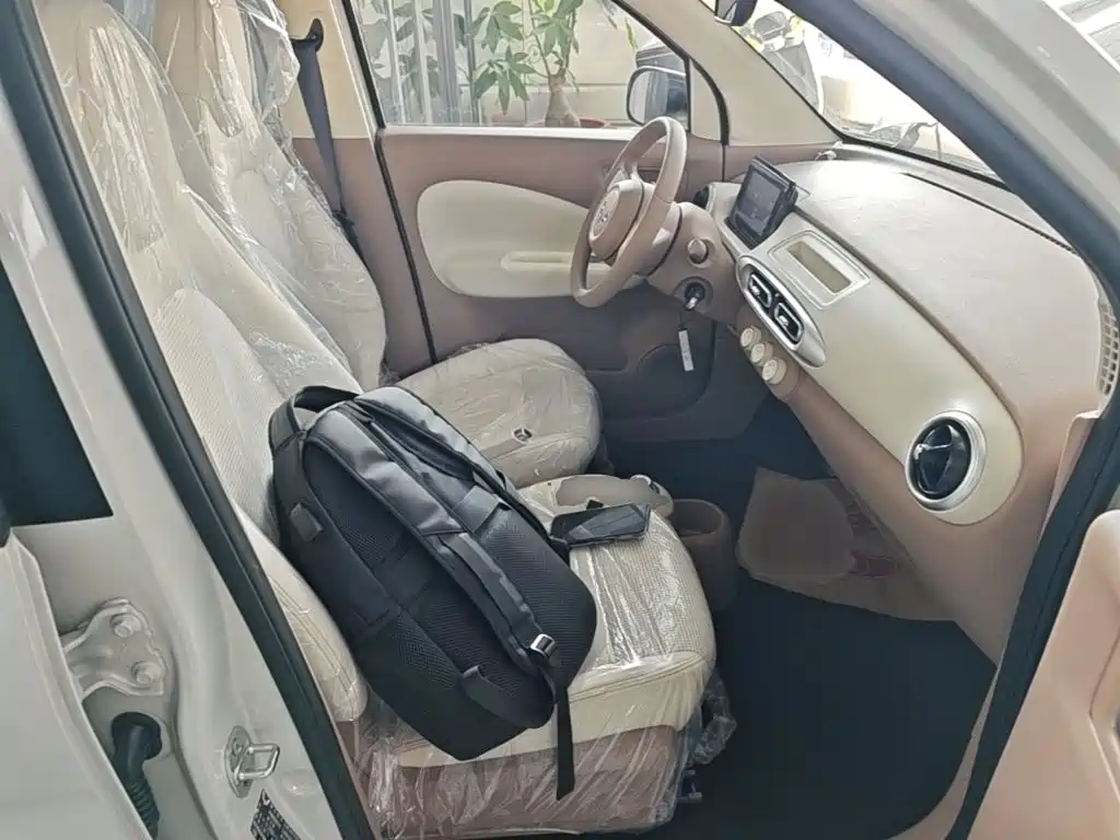 Wuling Motors Hongguang MINIEV 2026 2025 4-Door Advanced