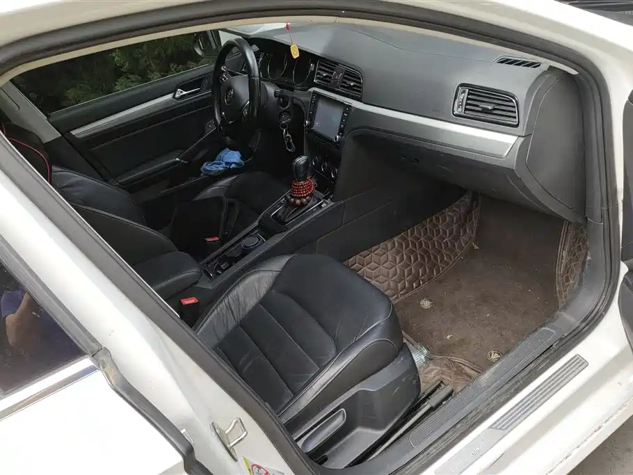 Volkswagen Lamando 2015 280TSI DSG Comfort фото 8
