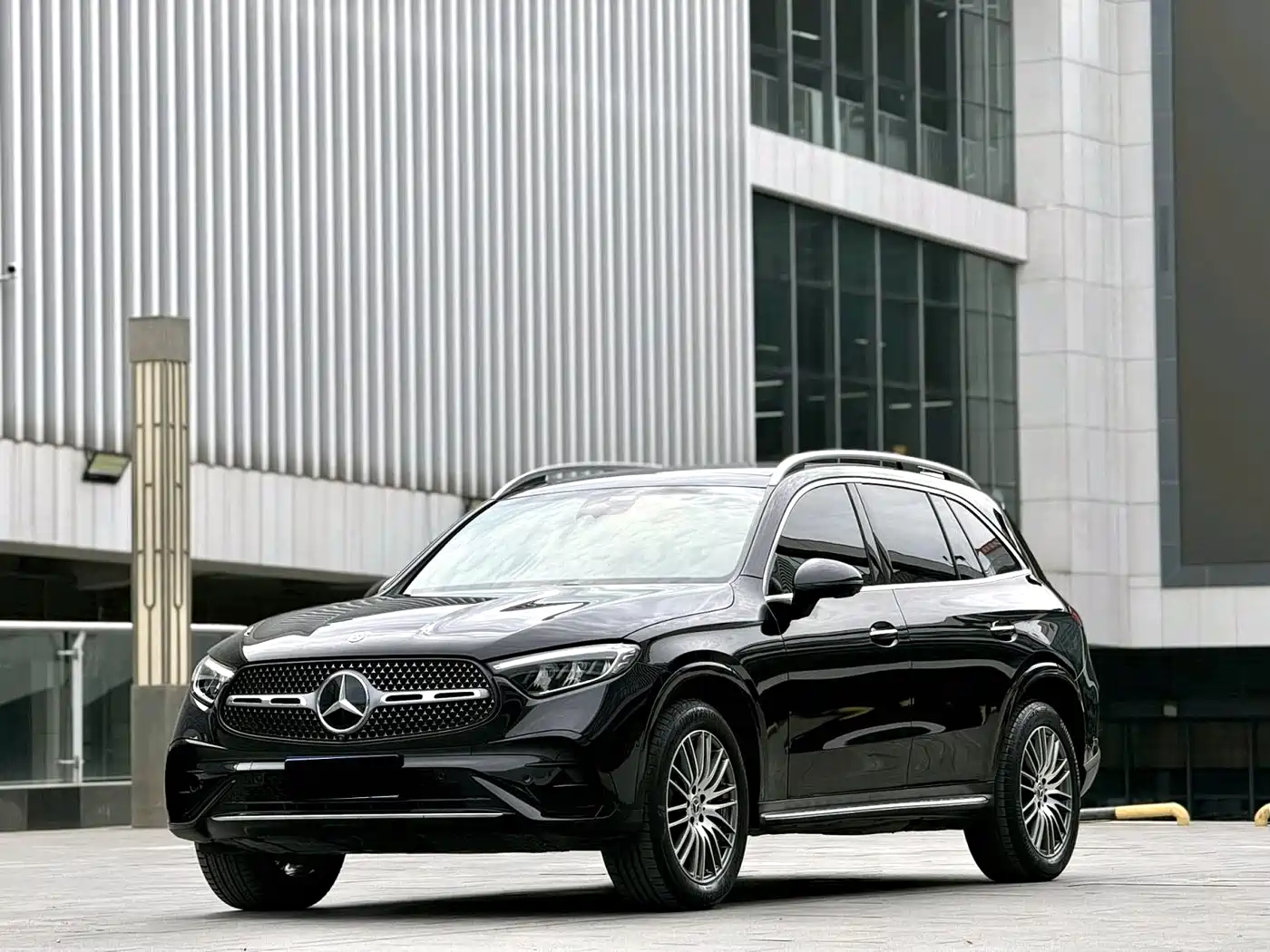 Mercedes-Benz GLC 2025 GLC 300 L 4MATIC Dynamic 5-seater