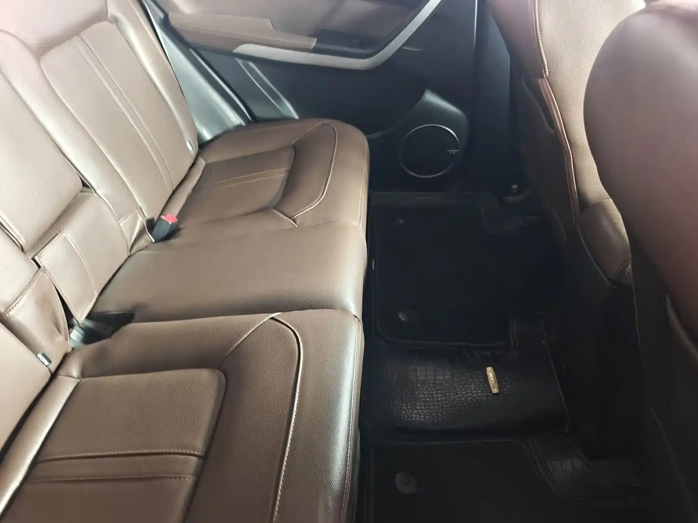 Landwind X5 2017 2016 Plus 1.5T CVT Pioneer Edition
