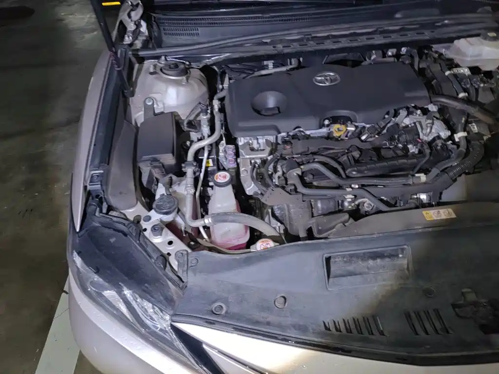 Photo 21 - Toyota Camry