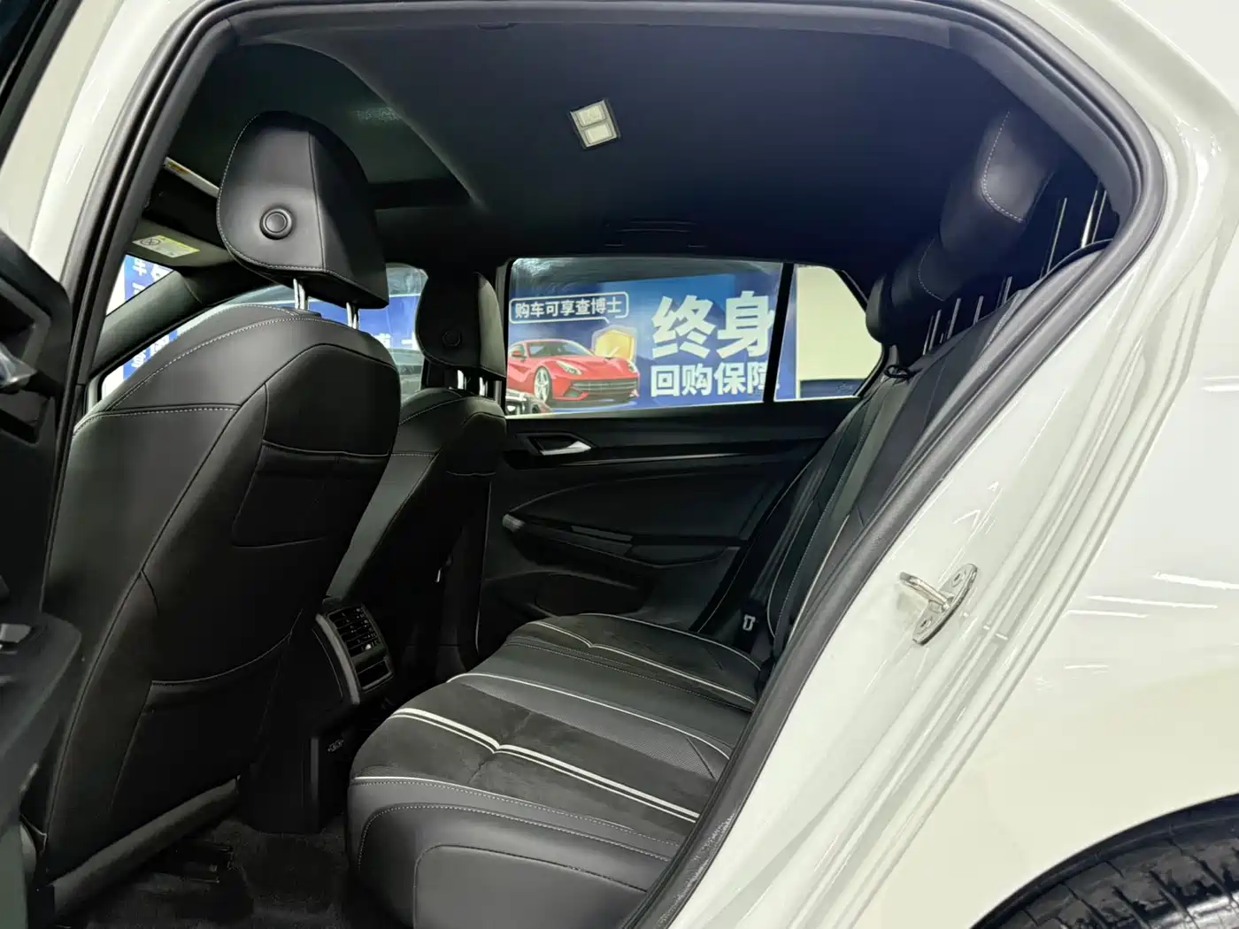 Volkswagen Golf 2021 280TSI DSG R-Line фото 17