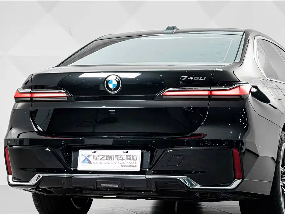 BMW 7 Series 2023 Model 735Li M Sport Package фото 10