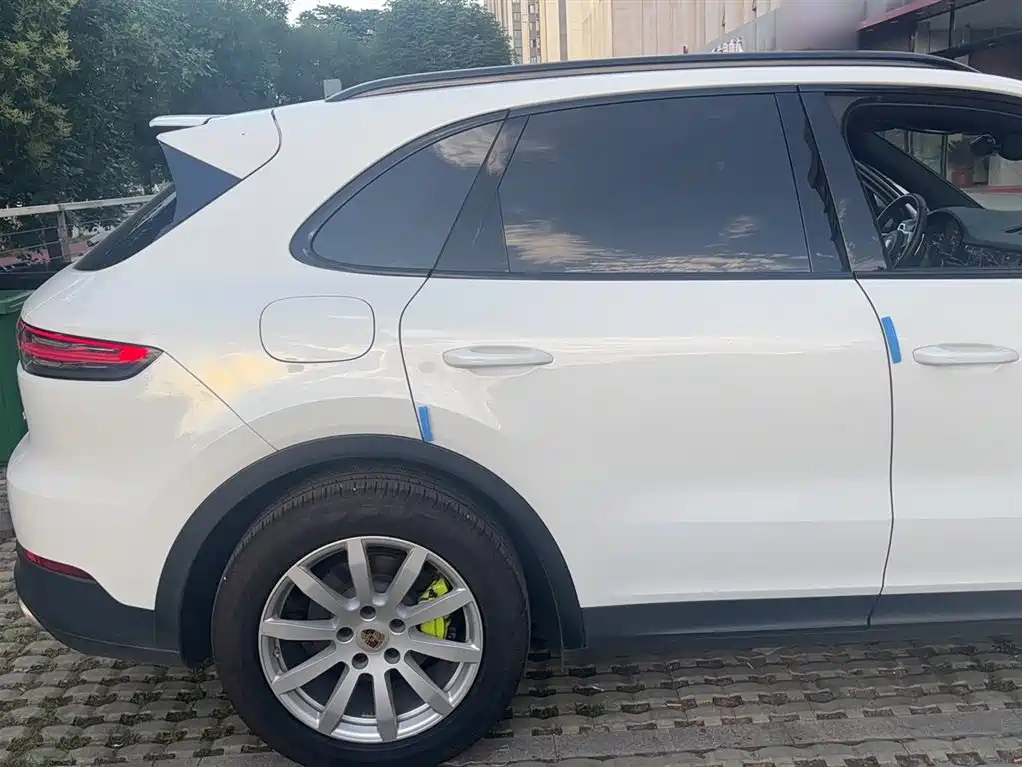 Porsche Cayenne New Energy 2019 Cayenne E-Hybrid 2.0T фото 11