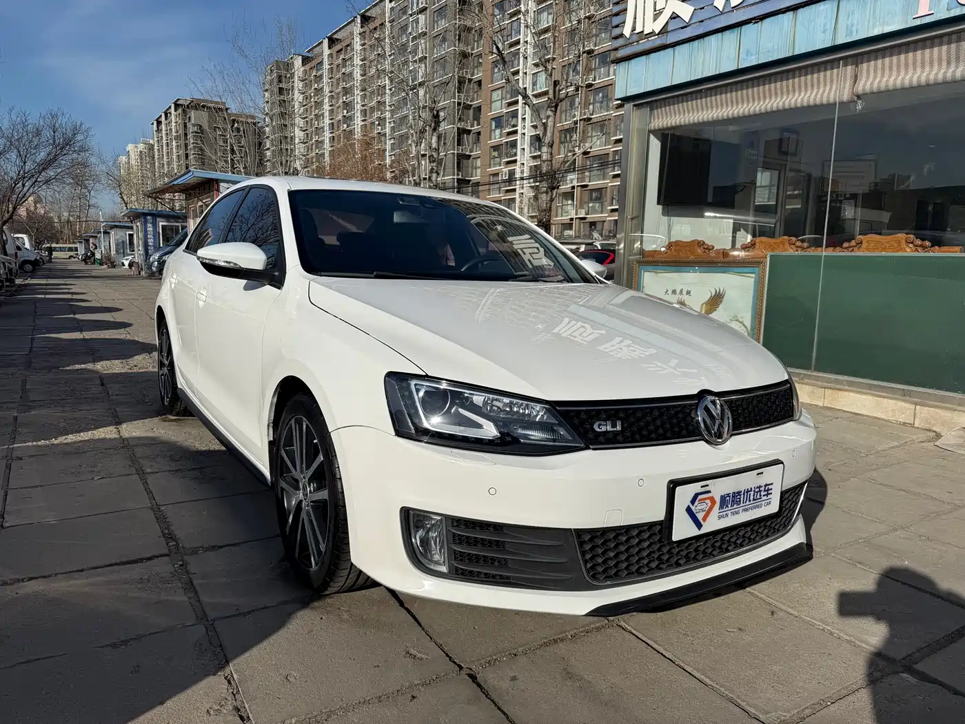 Volkswagen Sagitar 2013 2.0TSI GLI фото 3