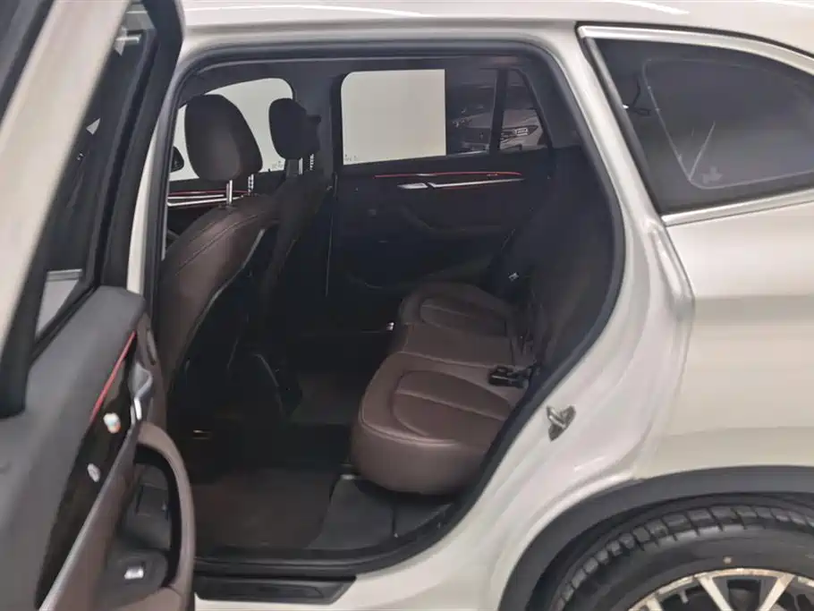BMW X1 2022 xDrive25Li Premium фото 11